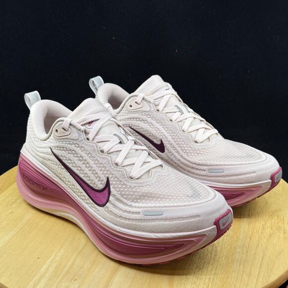 Nike Women’s Vomero Plus Silt Red Bordeaux Sweet Beet HV8154-602 Size 9.5 - Picture 4 of 9